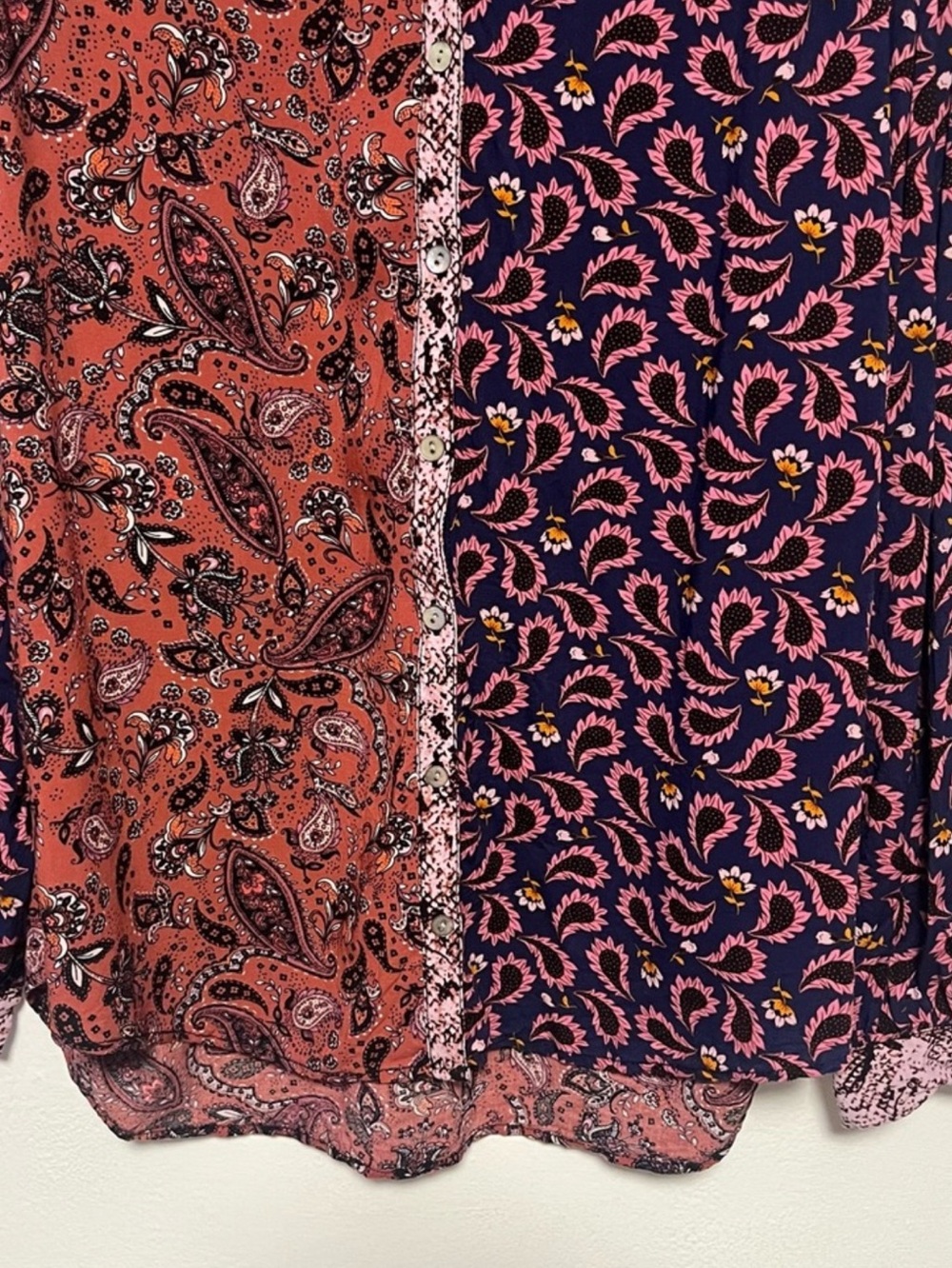 BEACHLUNCHLOUNGE Mixed Print Boho Blouse Snakeskin Paisley Floral Size L - Picture 10 of 10
